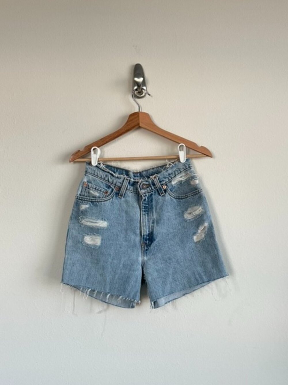 Vintage 1996 Levi's 512 Distressed High-Waisted Denim Shorts Size 26